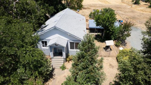 11835 Hobday Road, Wilton CA: https://media.crmls.org/mediaz/f0b1f2eb-2027-400a-a569-eddaa74e4b2b.jpg