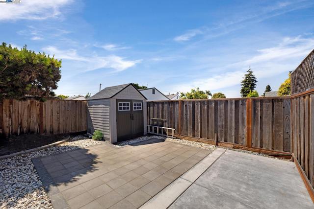 17473 Via Alamitos, San Lorenzo CA: https://media.crmls.org/mediaz/f0b20976-36b2-40ee-8e0f-b4c56e297273.jpg