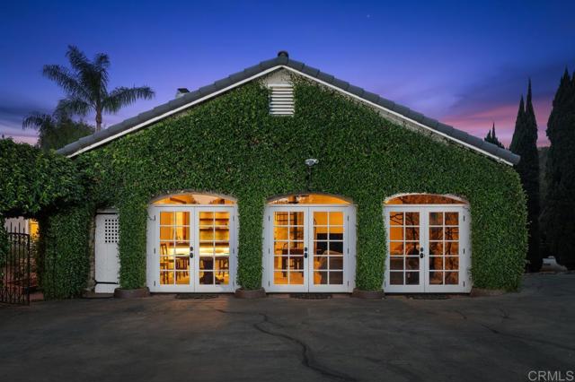 713 Quiet Hills Farm Road, Escondido CA: https://media.crmls.org/mediaz/f0b3e609-8463-4479-a022-95054fe5d2c8.jpg