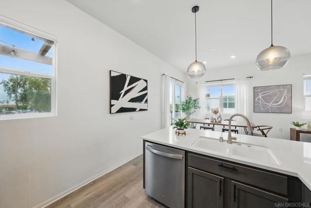 2054 Luzon Lane, Chula Vista CA: https://media.crmls.org/mediaz/f0b40df1-8d1f-48c3-b6a8-61b4def4a702.jpg