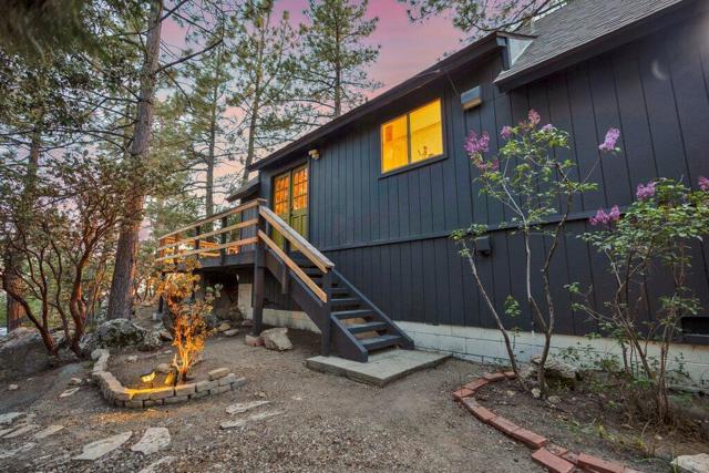 26785 Crestview Drive, Idyllwild CA: https://media.crmls.org/mediaz/f0b4f8aa-13c4-4cad-a86a-e10fd06c5fc2.jpg