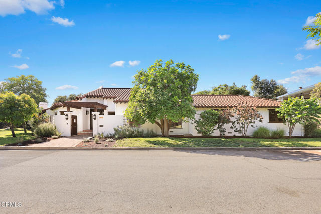 1533 Rancho Avenue, Glendale CA: https://media.crmls.org/mediaz/f0b54d8f-654a-43a0-854f-2f24fd152c76.jpg