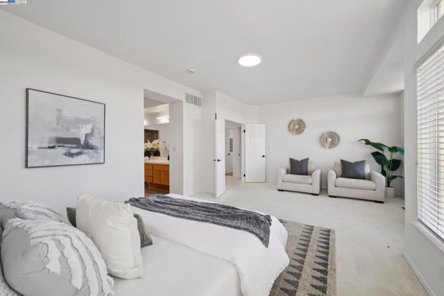 447 Donner Way, San Ramon CA: https://media.crmls.org/mediaz/f0b5be60-3e5e-4a1e-b87f-a9451569f500.jpg