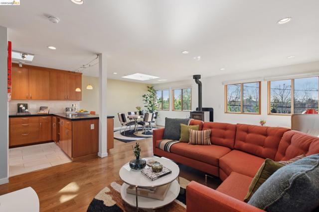 Image 9 of 60 For 1260 63rd St.