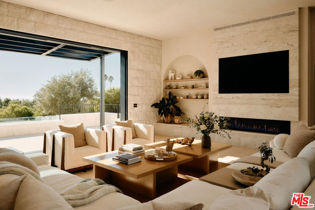 29685 Cuthbert Road, Malibu CA: https://media.crmls.org/mediaz/f0b63204-f92e-4abd-9a40-bef399a25b36.jpg