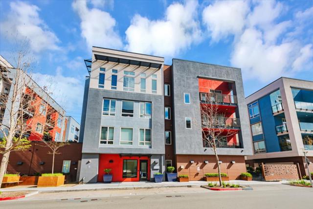 1028 Foster Square Lane, Foster City CA: https://media.crmls.org/mediaz/f0b65a01-7c04-4b0a-978f-81177b8ca29b.jpg