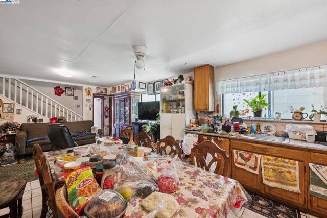 1018 Gilman Ave, San Francisco CA: https://media.crmls.org/mediaz/f0b6e356-876a-445a-a8fc-63b42ddac08b.jpg