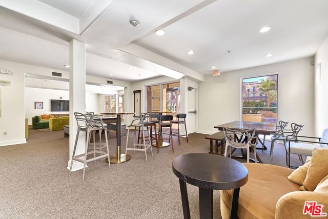 360 W Avenue 26, Los Angeles CA: https://media.crmls.org/mediaz/f0b6e3f0-abee-4bb7-86bc-b0a65a050a8c.jpg