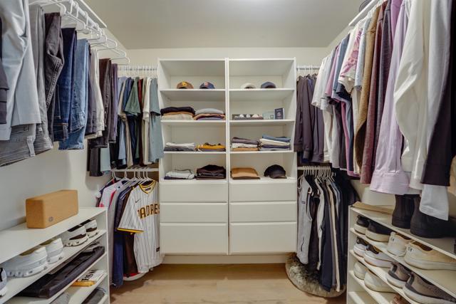 889 Date St, San Diego CA: https://media.crmls.org/mediaz/f0b72ab5-7356-49b6-850b-e3ca3abf77f1.jpg
