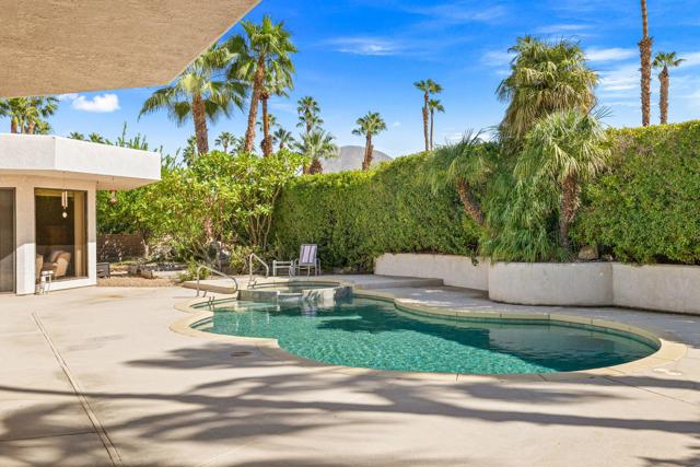 73681 Agave Lane, Palm Desert CA: https://media.crmls.org/mediaz/f0b734b9-d9df-418c-a920-0687b06a4563.jpg