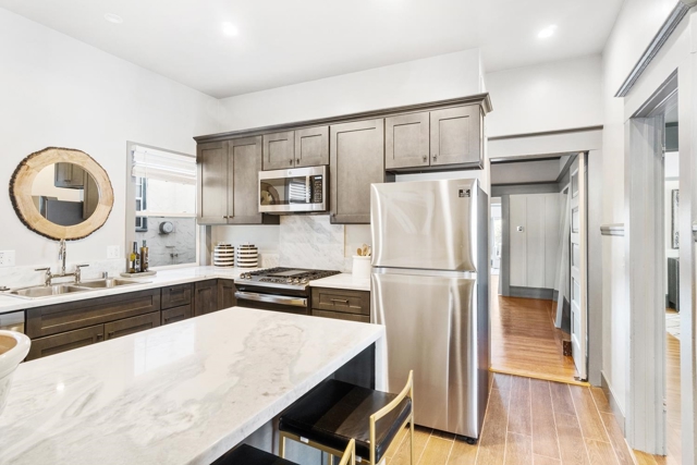 548 37th St, Oakland CA: https://media.crmls.org/mediaz/f0b74b35-e41e-443f-a19b-f5b3c3a3b4ed.jpg