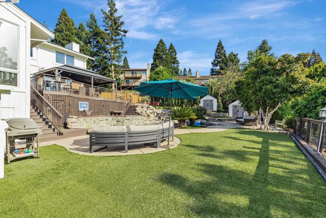 324 Merrilee Place, Danville CA: https://media.crmls.org/mediaz/f0b7ca59-8862-47b8-be78-c89bc39fded7.jpg
