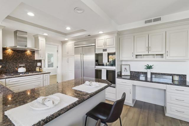 2933 Via Emerado, Carlsbad CA: https://media.crmls.org/mediaz/f0b8a6c4-2926-4a4f-92da-c73adc3fad23.jpg