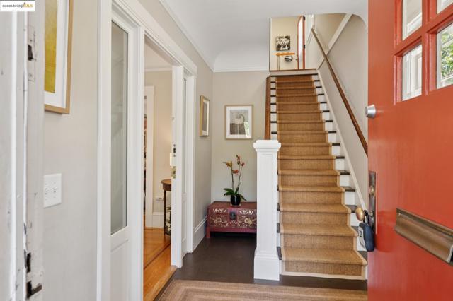 485 Hardy St, Oakland CA: https://media.crmls.org/mediaz/f0b945b8-c2f4-4f76-8409-e27063d2f385.jpg