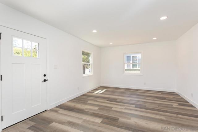 4361 Alamo Dr, San Diego CA: https://media.crmls.org/mediaz/f0ba7b9a-b2b7-47a1-994a-99f1756563ec.jpg