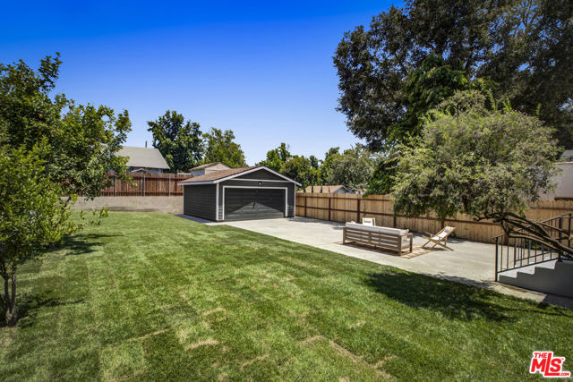 1022 N Marengo Avenue, Pasadena CA: https://media.crmls.org/mediaz/f0bbb588-3726-49cd-9953-5870413d34c8.jpg