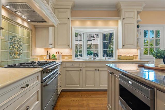 115 Doud Drive, Los Altos CA: https://media.crmls.org/mediaz/f0bc6988-0838-4dde-b156-b6e9a8014282.jpg