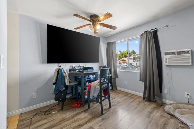 4015 Boston Ave, San Diego CA: https://media.crmls.org/mediaz/f0bc6fed-42ab-471a-bcc0-add18db26665.jpg