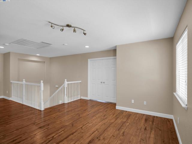1413 Angus St, Patterson CA: https://media.crmls.org/mediaz/f0bcd0ad-0b05-45d8-ad2f-247f0f02abad.jpg