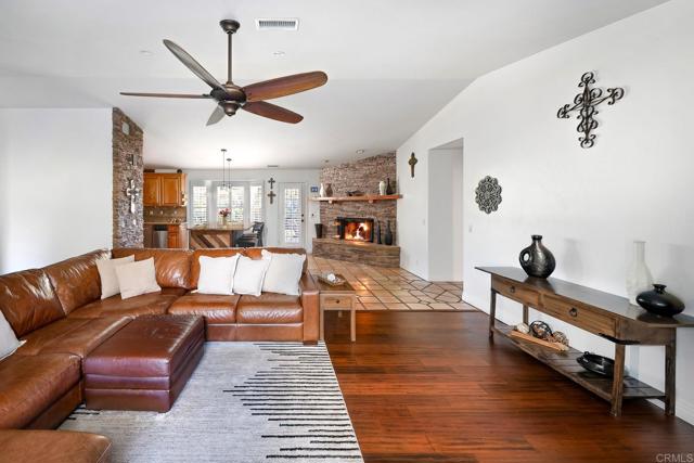 Detail Gallery Image 6 of 40 For 15420 Sierra Grande, Valley Center,  CA 92082 - 4 Beds | 3 Baths