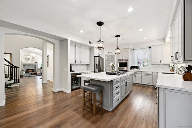 3140 Willow Creek Pl, Escondido CA: https://media.crmls.org/mediaz/f0be60b6-3122-4d03-b473-b705be43a83e.jpg