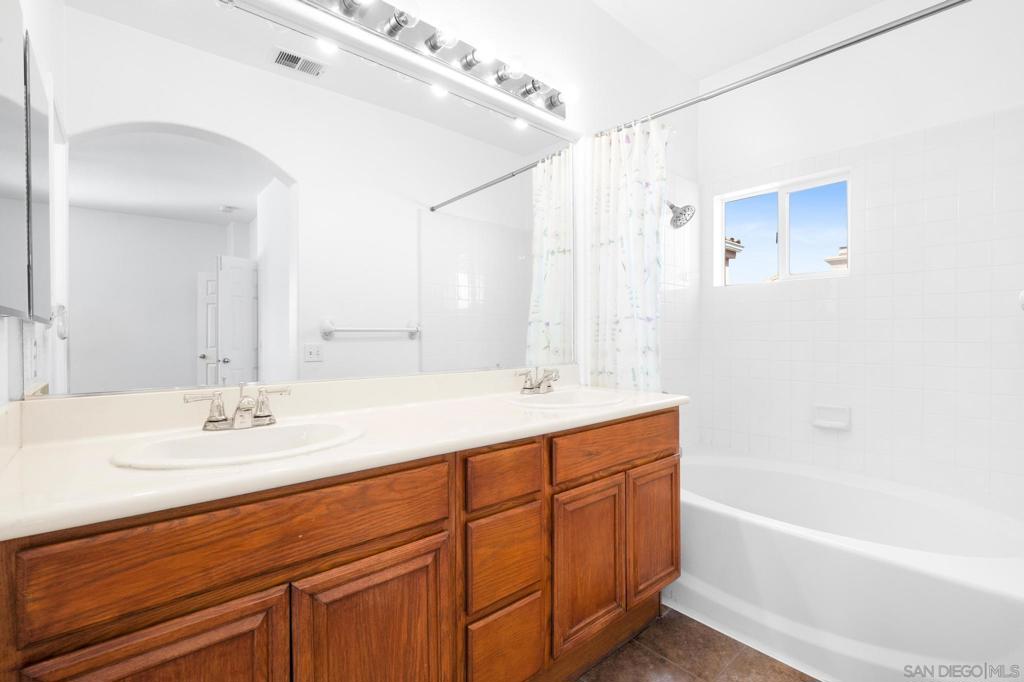 MLS #250042587SD image #8