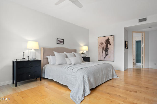 Detail Gallery Image 14 of 37 For 2329 Century Hill, Los Angeles,  CA 90067 - 2 Beds | 2 Baths