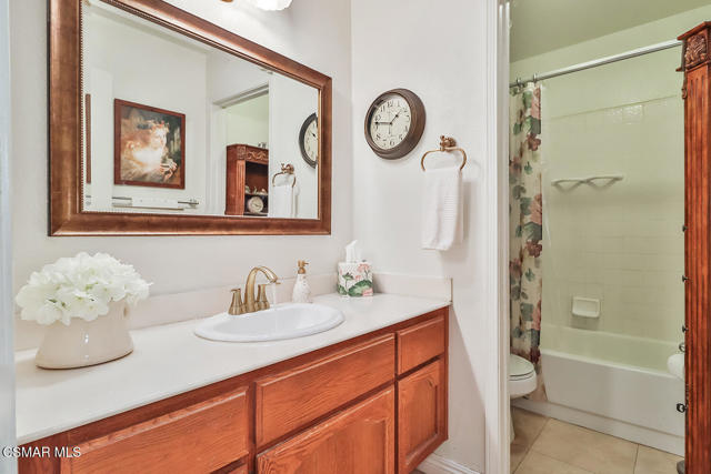 3616 Pebble Place, Newbury Park CA: https://media.crmls.org/mediaz/f0bf142b-e454-4d86-96b2-2b785076b209.jpg