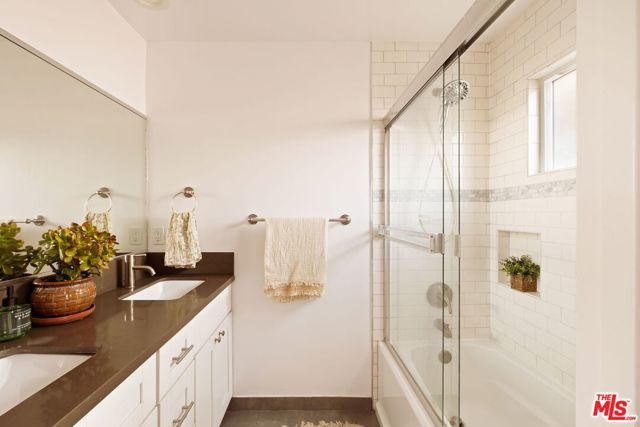 23699 Sandalwood Street, West Hills CA: https://media.crmls.org/mediaz/f0bf6be7-56fb-4bbd-9d96-cf0d148f198c.jpg