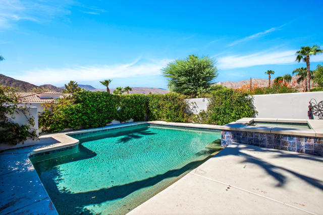 78858 Breckenridge Drive, La Quinta CA: https://media.crmls.org/mediaz/f0bfac70-d7dd-461c-856c-e5b0d7efd2fa.jpg