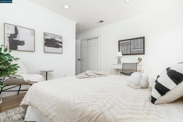 1400 Granada St, Vallejo CA: https://media.crmls.org/mediaz/f0c11c51-2ece-4463-99a2-c6a81b0466bc.jpg