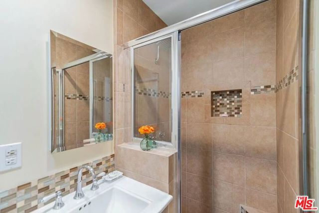 14024 Peach Grove Street, Sherman Oaks CA: https://media.crmls.org/mediaz/f0c1dffc-6e9a-4622-bcaa-b15417dfffd7.jpg