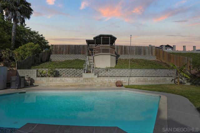 1173 Oasis Ave, Chula Vista CA: https://media.crmls.org/mediaz/f0c24763-9166-4c67-a1c3-0560a55e0b03.jpg