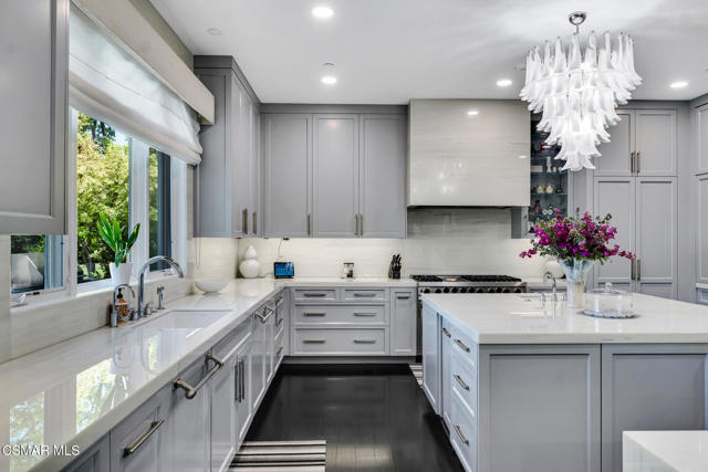 2259 Melford Court, Westlake Village CA: https://media.crmls.org/mediaz/f0c25a89-36e1-4fd7-af87-cd5648c54c92.jpg
