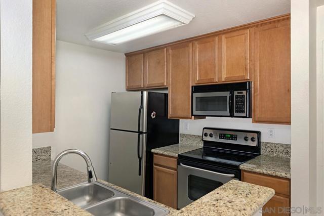 Image 5 of 14 For 7150 Shoreline Dr  3313
