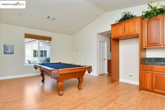 1785 Anastasia Dr, Brentwood CA: https://media.crmls.org/mediaz/f0c2fccc-9bda-4ca5-a2fe-fb475fce0346.jpg