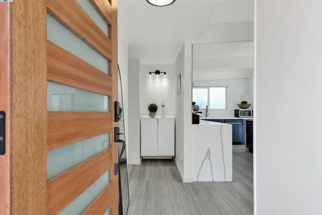 1167 Temple Dr, Pacheco CA: https://media.crmls.org/mediaz/f0c306ea-2d89-4596-9041-7967de93e01b.jpg