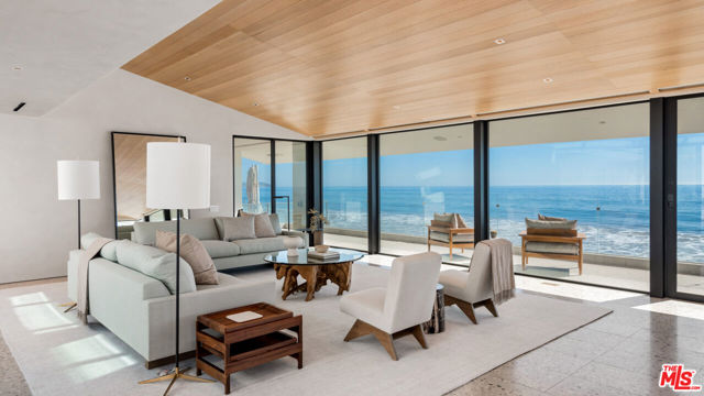 31388 Broad Beach Road, Malibu CA: https://media.crmls.org/mediaz/f0c36e44-38c3-42d6-9b11-b925a73e4d5d.jpg