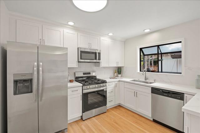 1059 Nilda Avenue, Mountain View CA: https://media.crmls.org/mediaz/f0c3bd50-49c2-4ad9-8c19-39805cf7796f.jpg