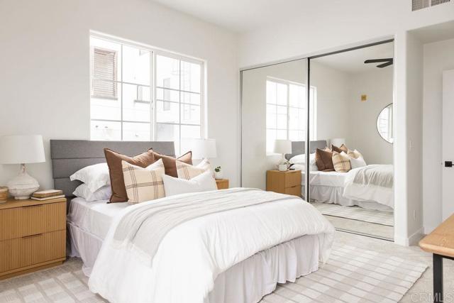 4080 Front St, Mission Hills (San Diego) CA: https://media.crmls.org/mediaz/f0c49b2f-5a77-4883-bcf1-da12a2012ad3.jpg