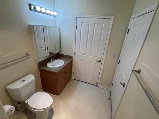 989 Franklin Street, Oakland CA: https://media.crmls.org/mediaz/f0c4f310-e7d2-4d21-ac30-ecaff6bd993d.jpg