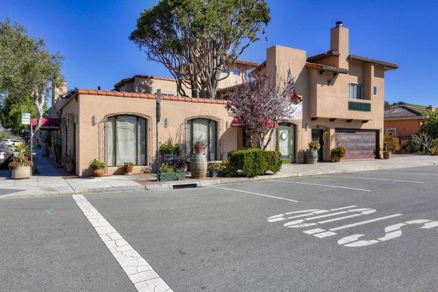 725 Correas Street, Half Moon Bay CA: https://media.crmls.org/mediaz/f0c50cae-87b1-4993-af69-45594668f5e7.jpg