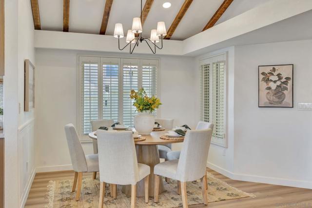 12880 Circulo Dardo, San Diego CA: https://media.crmls.org/mediaz/f0c51a57-8fbf-4142-bb7c-ce14b5d0f096.jpg