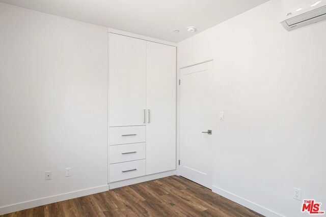 1166 S Cochran Avenue, Los Angeles CA: https://media.crmls.org/mediaz/f0c51f66-a898-4a05-9918-2eb81a5f9804.jpg