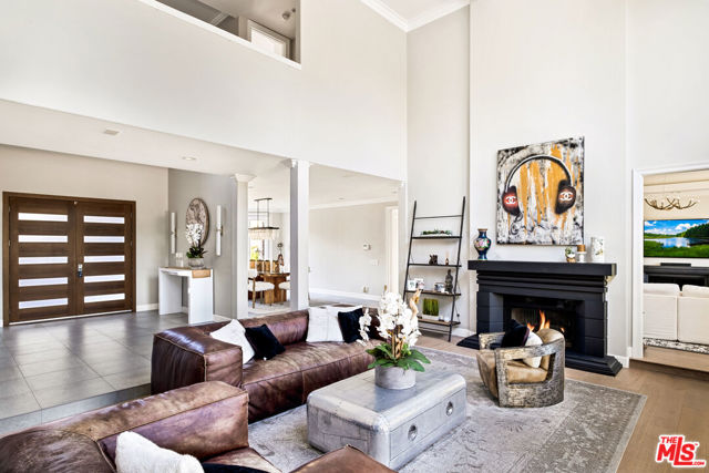 6 Bed Home for Sale in Calabasas, California