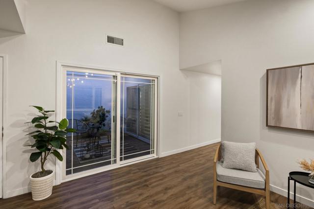 1736 Hill Top Lane, Encinitas CA: https://media.crmls.org/mediaz/f0c57edf-1bda-45a0-a5d0-49960e12d4cb.jpg