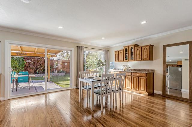 305 Vineyard Drive, San Jose CA: https://media.crmls.org/mediaz/f0c6c80d-b908-43ef-a58a-3e03f6de1ec6.jpg