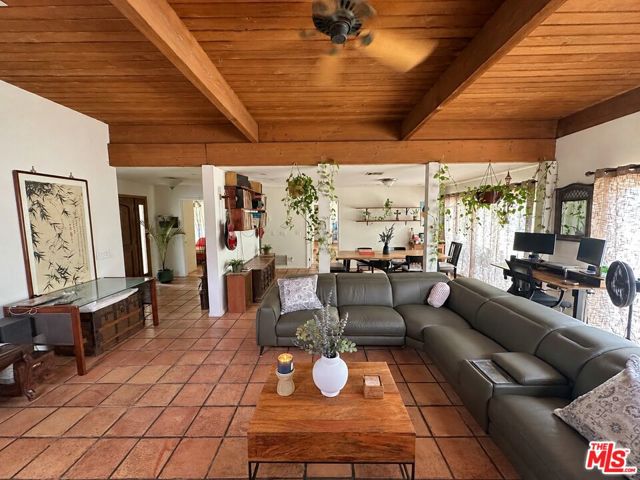 10400 Canby Avenue photo 5