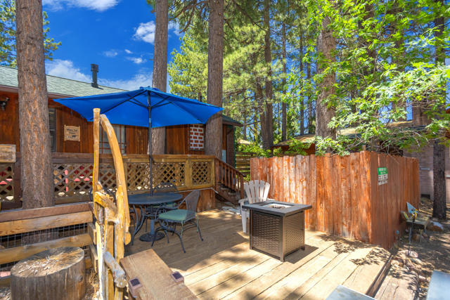 40114 Esterly Lane, Big Bear CA: https://media.crmls.org/mediaz/f0c77499-ef12-4cb7-9623-198b6df6736e.jpg