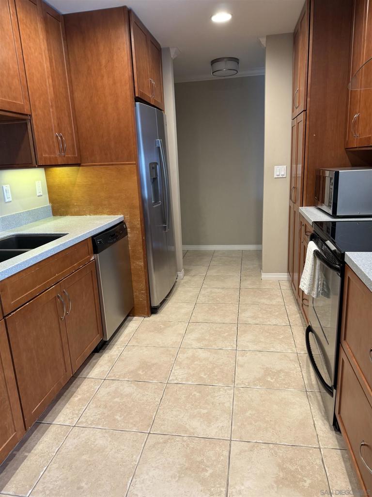 MLS #250037682SD image #16